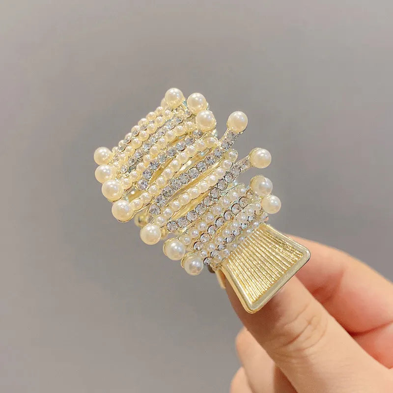 Eclaté Luxe Pearlique: Trend Hair Claw. Hair accessories in USA. Bride accessories in USA. Bridal hair accessories in USA. Kids hair accessories in USA. Girls hair accessories. Hair products. Beautiful hair accessories.