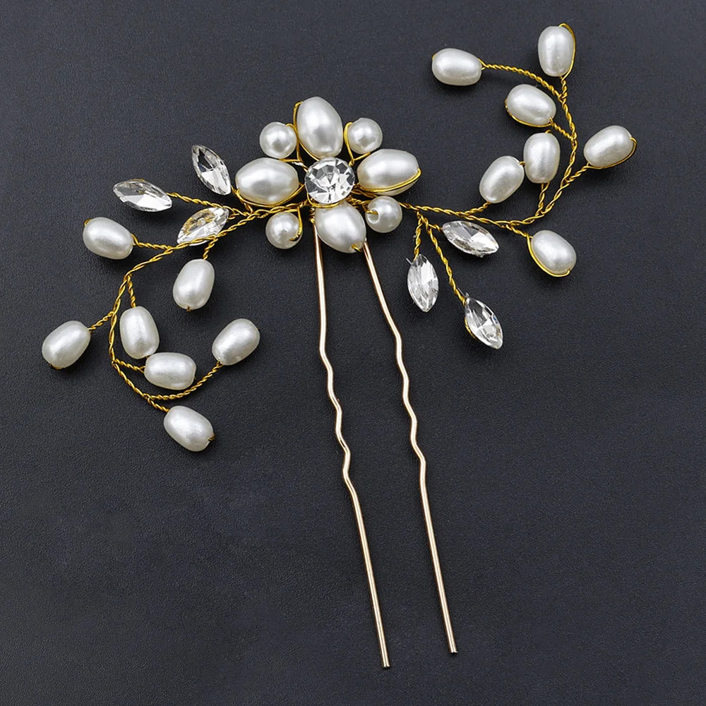 Pearl Petal Radiance: Elegant Floral Bridal Headband. Hairxza Hair Accessories. Hair accessories in USA. Bride accessories in USA. Bridal hair accessories in USA. Kids hair accessories in USA. Girls hair accessories. Hair products. Beautiful hair accessories