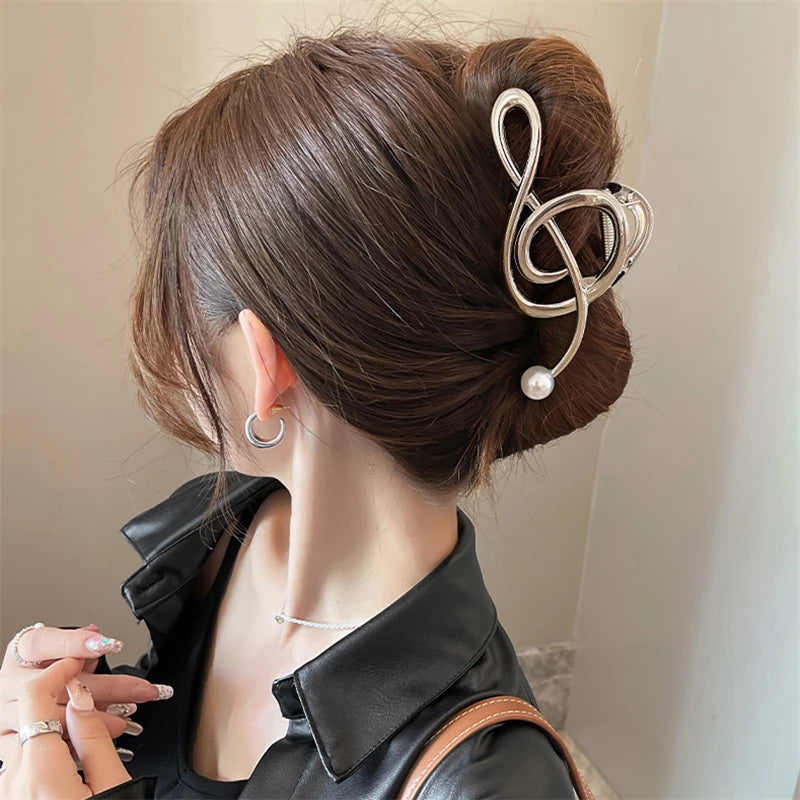 2023 Metal Pearl Hair Claw Clip Hair accessories in USA. Bride accessories in USA. Bridal hair accessories in USA. Kids hair accessories in USA. Girls hair accessories. Hair products. Beautiful hair accessories.