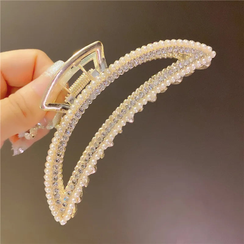 DazzlingPearl Elegance: Non-Slip Shark Claw Hair Clip. Hair accessories for brides.. Hair accessories in USA. Bride accessories in USA. Bridal hair accessories in USA. Kids hair accessories in USA. Girls hair accessories. Hair products. Beautiful hair accessories.