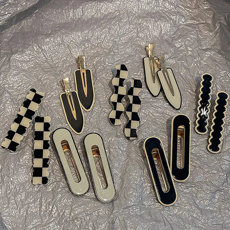 Monochrome Elegance: Retro Grid Acrylic Side Clip. Hair accessories for brides. Hair accessories in USA. Bride accessories in USA. Bridal hair accessories in USA. Kids hair accessories in USA. Girls hair accessories. Hair products. Beautiful hair accessories.