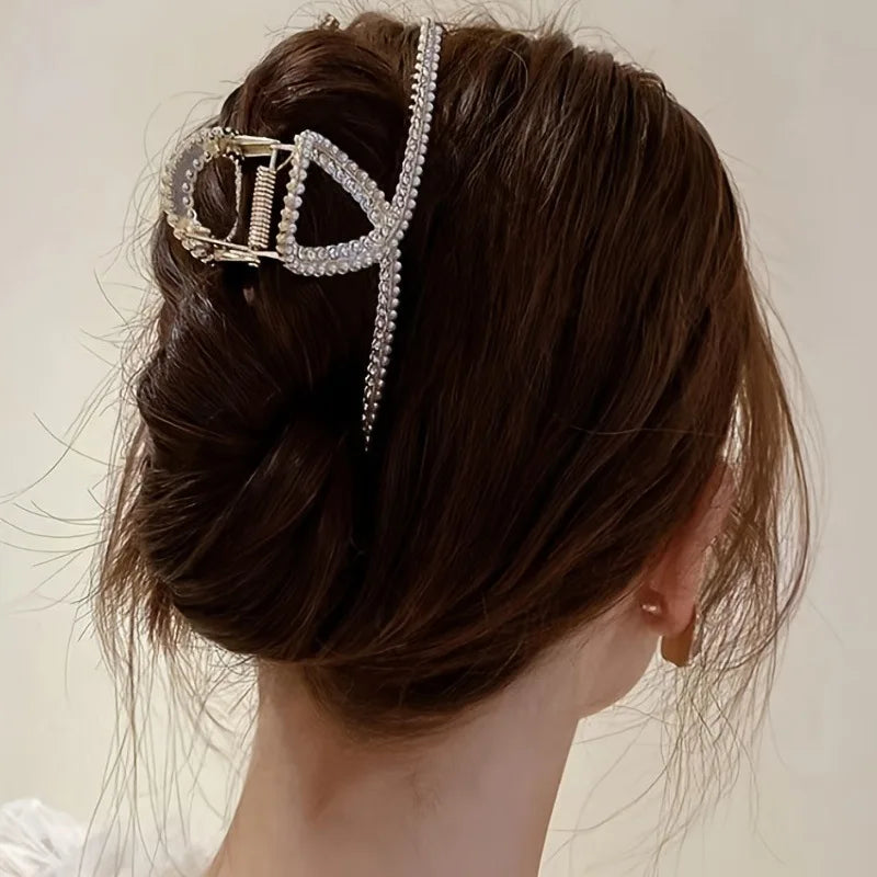 DazzlingPearl Elegance: Non-Slip Shark Claw Hair Clip. Hair accessories for brides.. Hair accessories in USA. Bride accessories in USA. Bridal hair accessories in USA. Kids hair accessories in USA. Girls hair accessories. Hair products. Beautiful hair accessories.