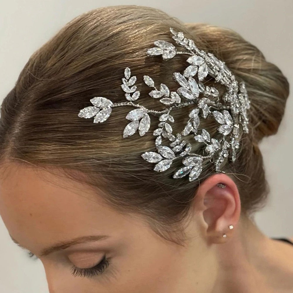 Radiant Leaves Cubic Zirconia Bridal Hair Comb. Bridal hair Accessory. Wedding bridal hair combs. Hair accessories for brides. Hair accessories in USA. Bride accessories in USA. Bridal hair accessories in USA. Kids hair accessories in USA. Girls hair accessories. Hair products. Beautiful hair accessories.