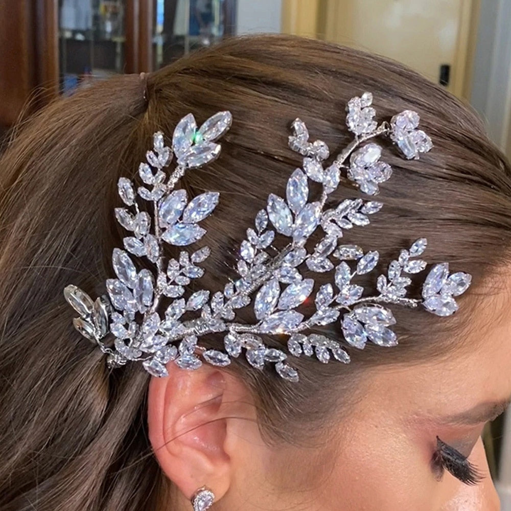 Radiant Leaves Cubic Zirconia Bridal Hair Comb. Bridal hair Accessory. Wedding bridal hair combs. Hair accessories for brides. Hair accessories in USA. Bride accessories in USA. Bridal hair accessories in USA. Kids hair accessories in USA. Girls hair accessories. Hair products. Beautiful hair accessories.