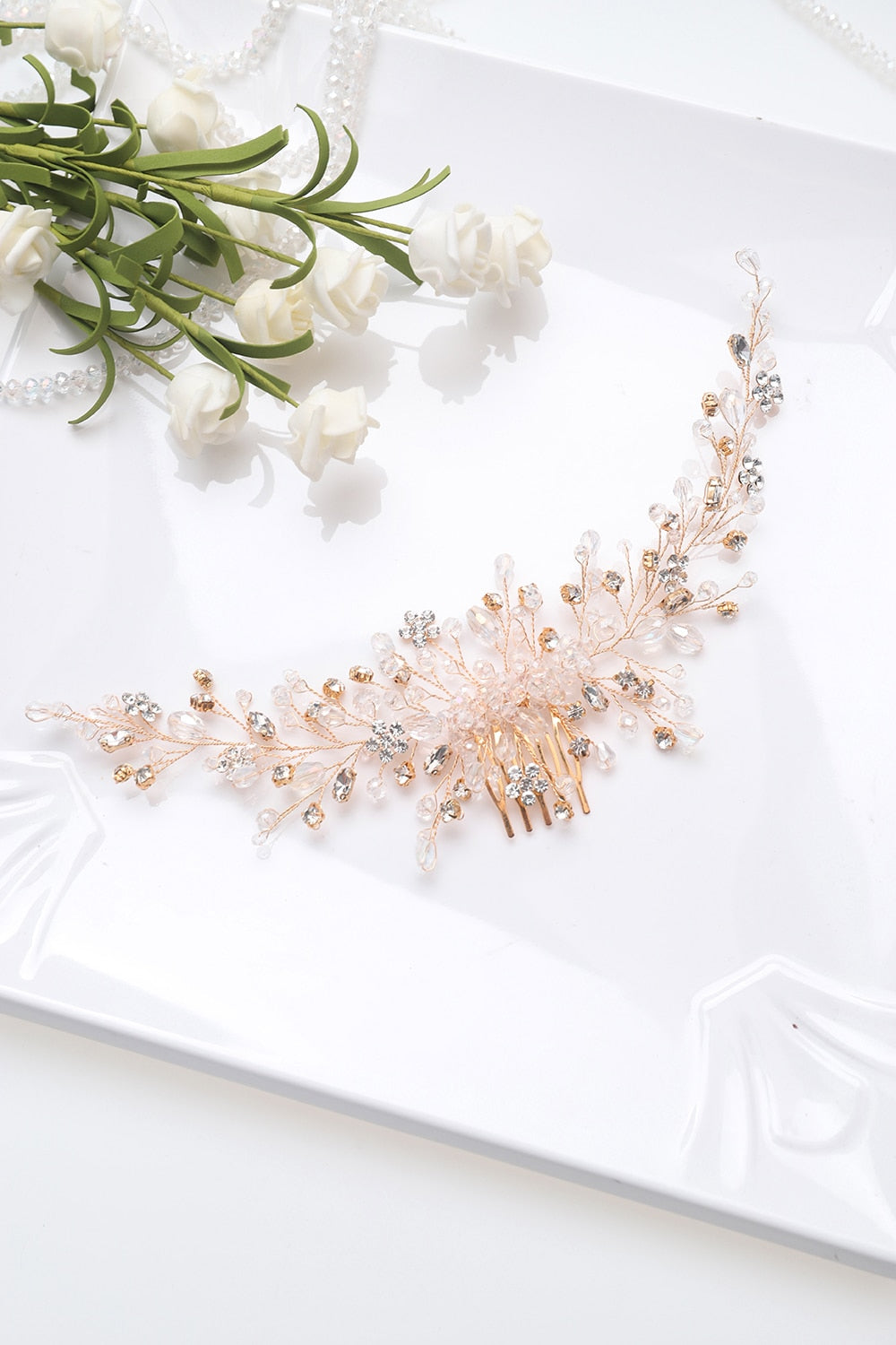 Vintage Crystal Hair Comb for Weddings and Banquets. Hairxza Hair Accessories. Hair accessories in USA. Bride accessories in USA. Bridal hair accessories in USA. Kids hair accessories in USA. Girls hair accessories. Hair products. Beautiful hair accessories.