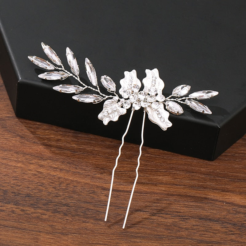 Bridal Bloom Hair Pins. Hair accessories in USA. Bride accessories in USA. Bridal hair accessories in USA. Kids hair accessories in USA. Girls hair accessories. Hair products. Beautiful hair accessories.