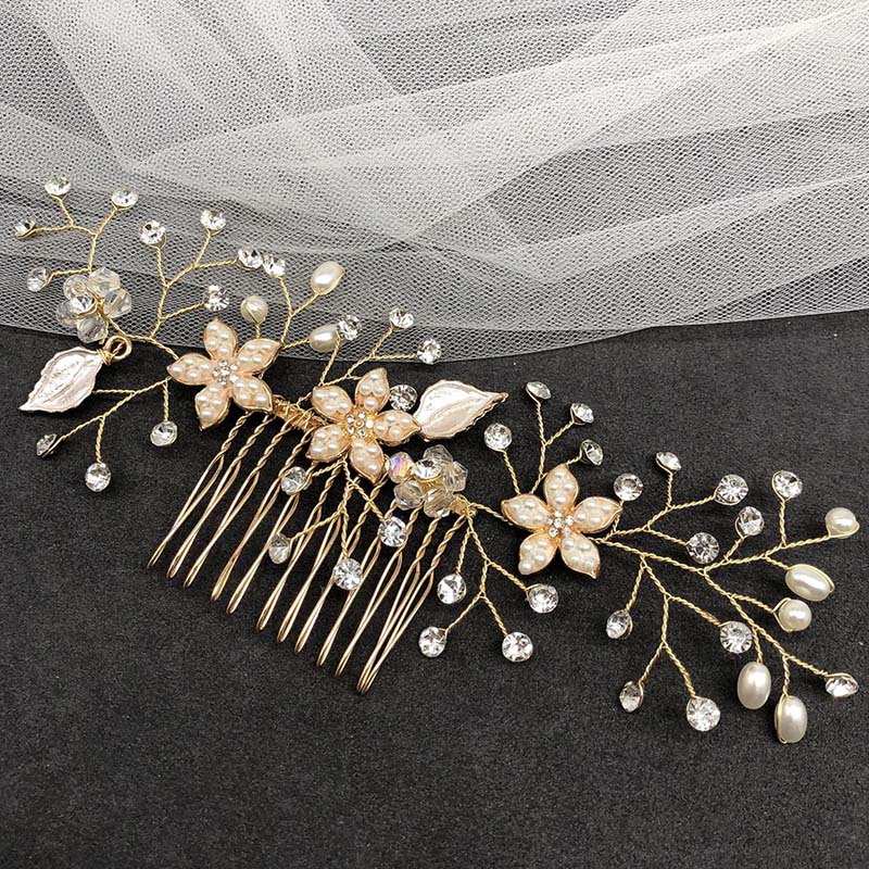 Crystal Pearl Hair Combs for Bridal.Hair accessories in USA. Bride accessories in USA. Bridal hair accessories in USA. Kids hair accessories in USA. Girls hair accessories. Hair products. Beautiful hair accessories.