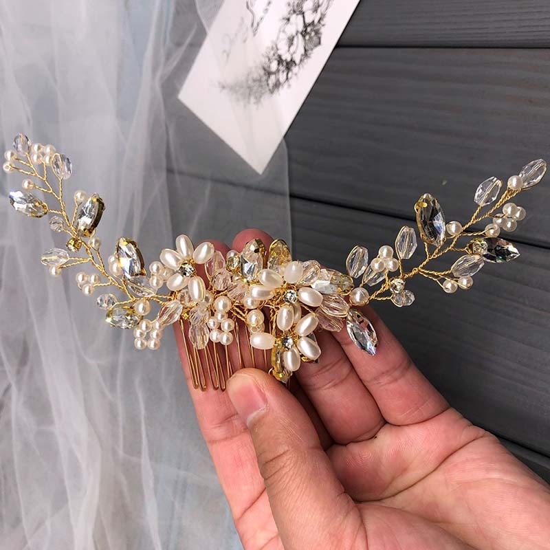 Crystal Pearl Hair Combs for Bridal.Hair accessories in USA. Bride accessories in USA. Bridal hair accessories in USA. Kids hair accessories in USA. Girls hair accessories. Hair products. Beautiful hair accessories.