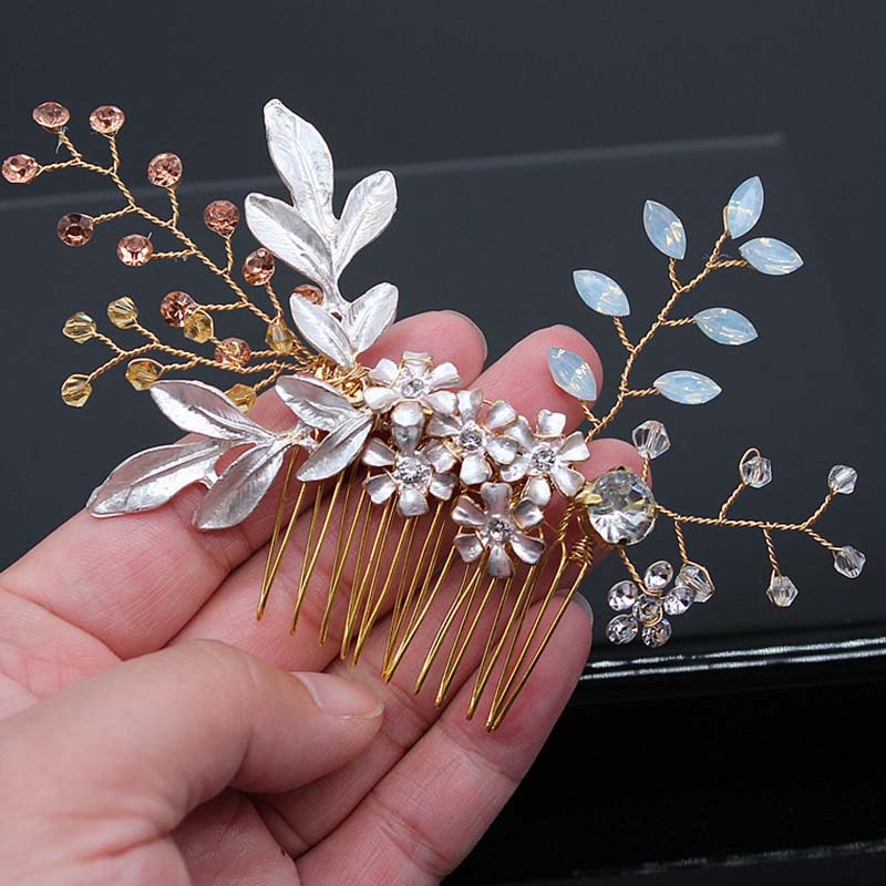 Crystal Pearl Hair Combs for Bridal.Hair accessories in USA. Bride accessories in USA. Bridal hair accessories in USA. Kids hair accessories in USA. Girls hair accessories. Hair products. Beautiful hair accessories.