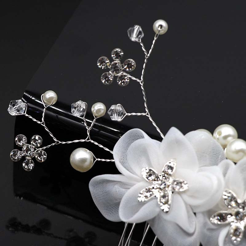 Crystal Pearl Hair Combs for Bridal.Hair accessories in USA. Bride accessories in USA. Bridal hair accessories in USA. Kids hair accessories in USA. Girls hair accessories. Hair products. Beautiful hair accessories.