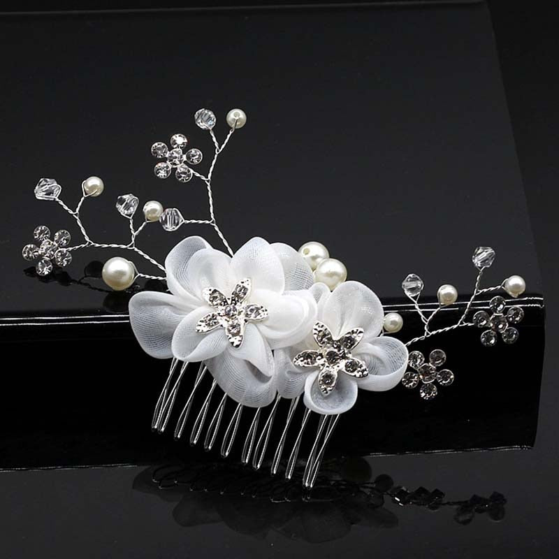 Crystal Pearl Hair Combs for Bridal.Hair accessories in USA. Bride accessories in USA. Bridal hair accessories in USA. Kids hair accessories in USA. Girls hair accessories. Hair products. Beautiful hair accessories.