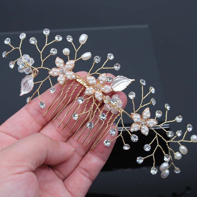 Crystal Pearl Hair Combs for Bridal.Hair accessories in USA. Bride accessories in USA. Bridal hair accessories in USA. Kids hair accessories in USA. Girls hair accessories. Hair products. Beautiful hair accessories.