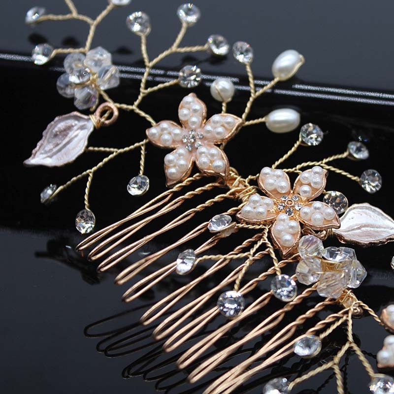 Crystal Pearl Hair Combs for Bridal.Hair accessories in USA. Bride accessories in USA. Bridal hair accessories in USA. Kids hair accessories in USA. Girls hair accessories. Hair products. Beautiful hair accessories.