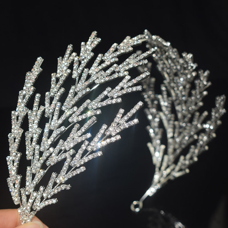 Vintage Glam Baroque Crystal Hairband. Hairxza Hair Accessories. Hair accessories in USA. Bride accessories in USA. Bridal hair accessories in USA. Kids hair accessories in USA. Girls hair accessories. Hair products. Beautiful hair accessories.