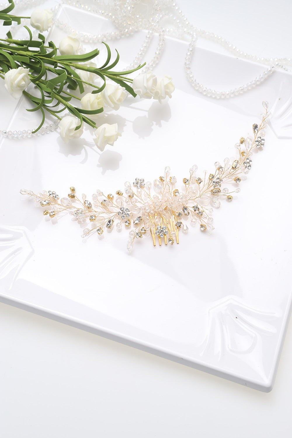 Vintage Crystal Hair Comb for Weddings and Banquets. Hairxza Hair Accessories. Hair accessories in USA. Bride accessories in USA. Bridal hair accessories in USA. Kids hair accessories in USA. Girls hair accessories. Hair products. Beautiful hair accessories.