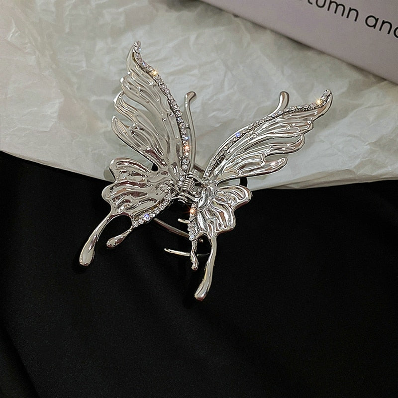 Chic Silver Butterfly and Rose Flower Hairpin. Hair accessories in USA. Bride accessories in USA. Bridal hair accessories in USA. Kids hair accessories in USA. Girls hair accessories. Hair products. Beautiful hair accessories.