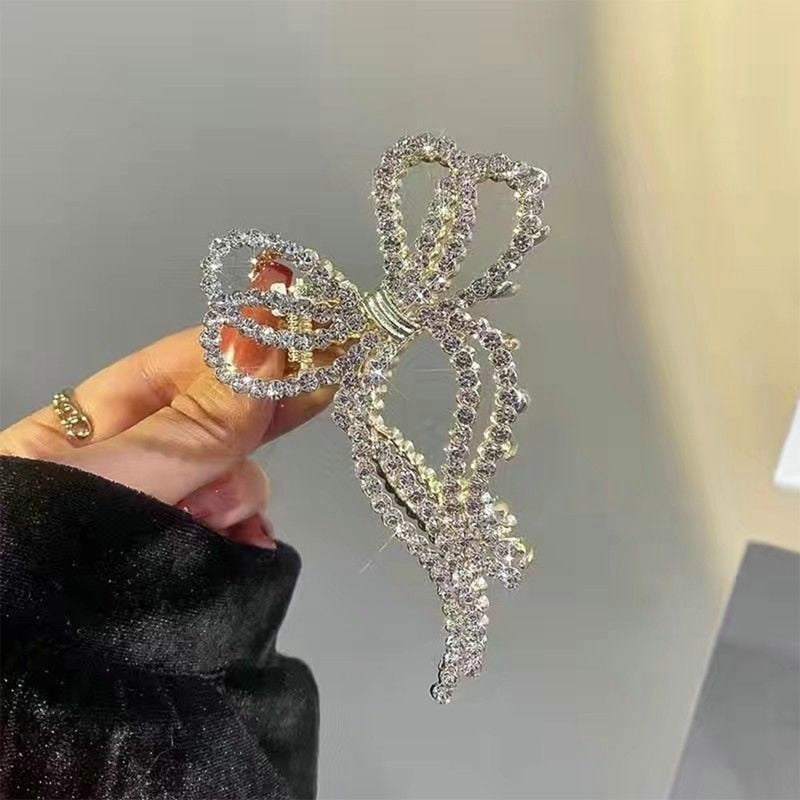 Chic Silver Butterfly and Rose Flower Hairpin. Hair accessories in USA. Bride accessories in USA. Bridal hair accessories in USA. Kids hair accessories in USA. Girls hair accessories. Hair products. Beautiful hair accessories.