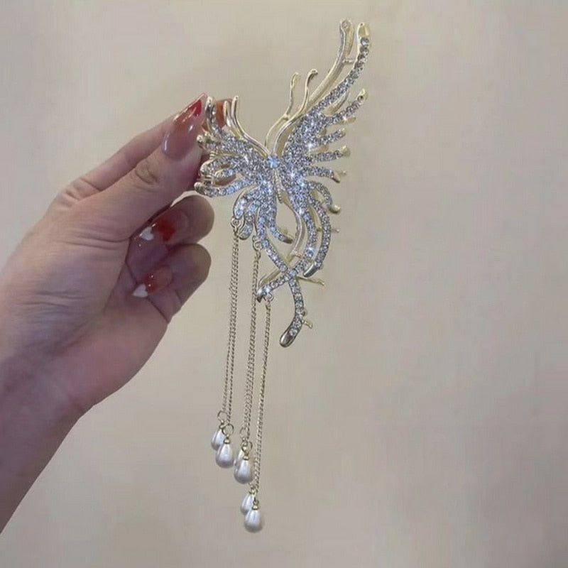 Chic Silver Butterfly and Rose Flower Hairpin. Hair accessories in USA. Bride accessories in USA. Bridal hair accessories in USA. Kids hair accessories in USA. Girls hair accessories. Hair products. Beautiful hair accessories.