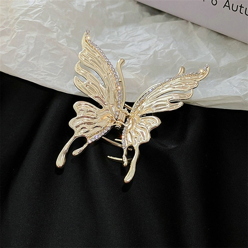 Chic Silver Butterfly and Rose Flower Hairpin. Hair accessories in USA. Bride accessories in USA. Bridal hair accessories in USA. Kids hair accessories in USA. Girls hair accessories. Hair products. Beautiful hair accessories.