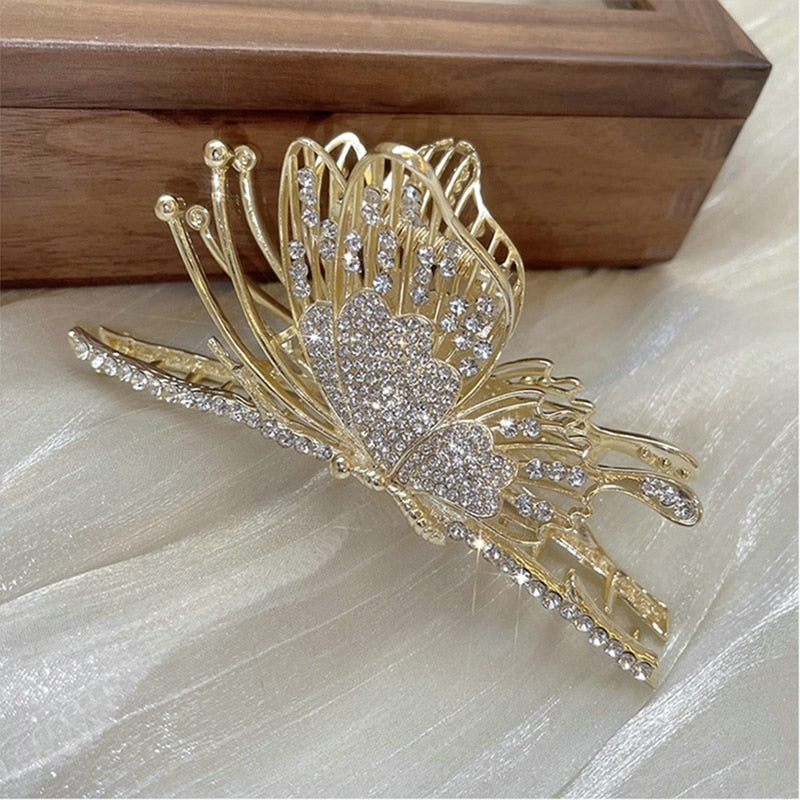 Chic Silver Butterfly and Rose Flower Hairpin. Hair accessories in USA. Bride accessories in USA. Bridal hair accessories in USA. Kids hair accessories in USA. Girls hair accessories. Hair products. Beautiful hair accessories.