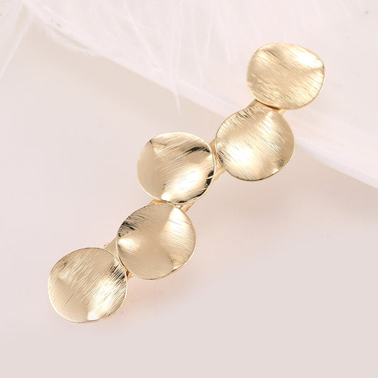 Elegant Geometric Acrylic Chain Hair Clips. Hair accessories in USA. Bride accessories in USA. Bridal hair accessories in USA. Kids hair accessories in USA. Girls hair accessories. Hair products. Beautiful hair accessories.