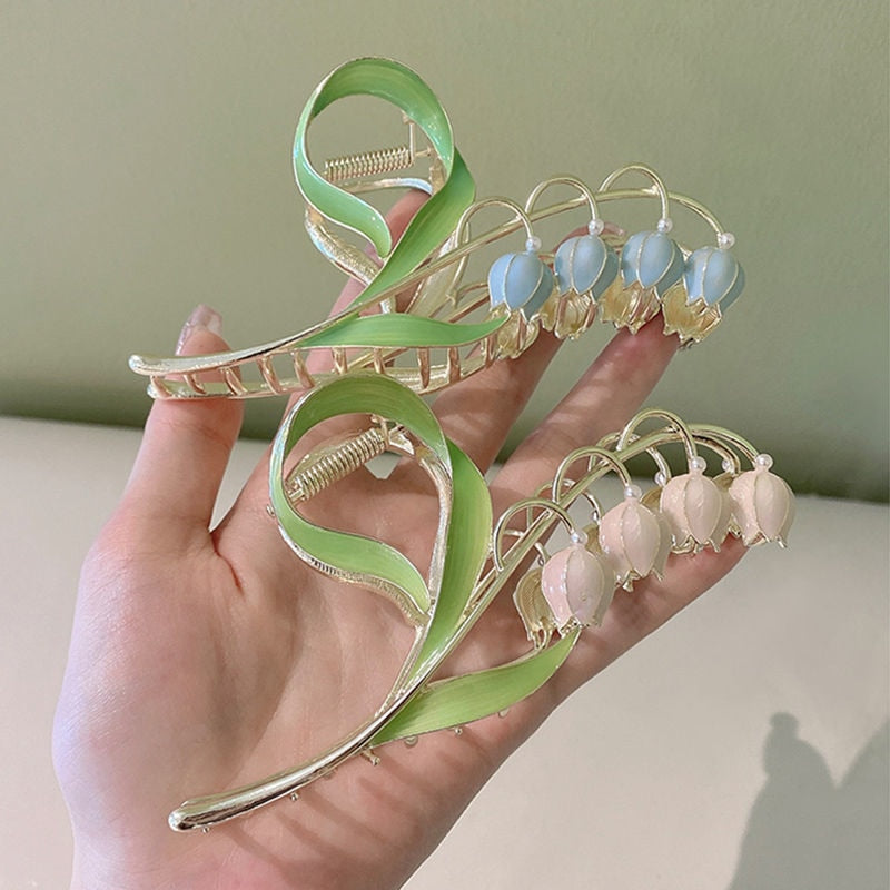 Elegant flower store hair clips