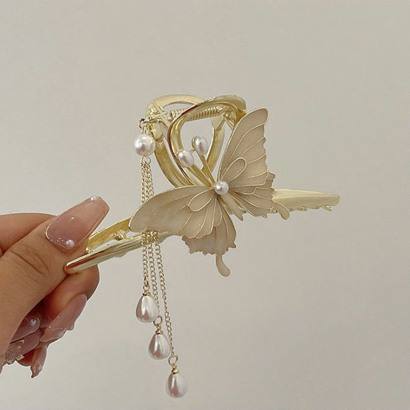 Chic Silver Butterfly and Rose Flower Hairpin. Hair accessories in USA. Bride accessories in USA. Bridal hair accessories in USA. Kids hair accessories in USA. Girls hair accessories. Hair products. Beautiful hair accessories.