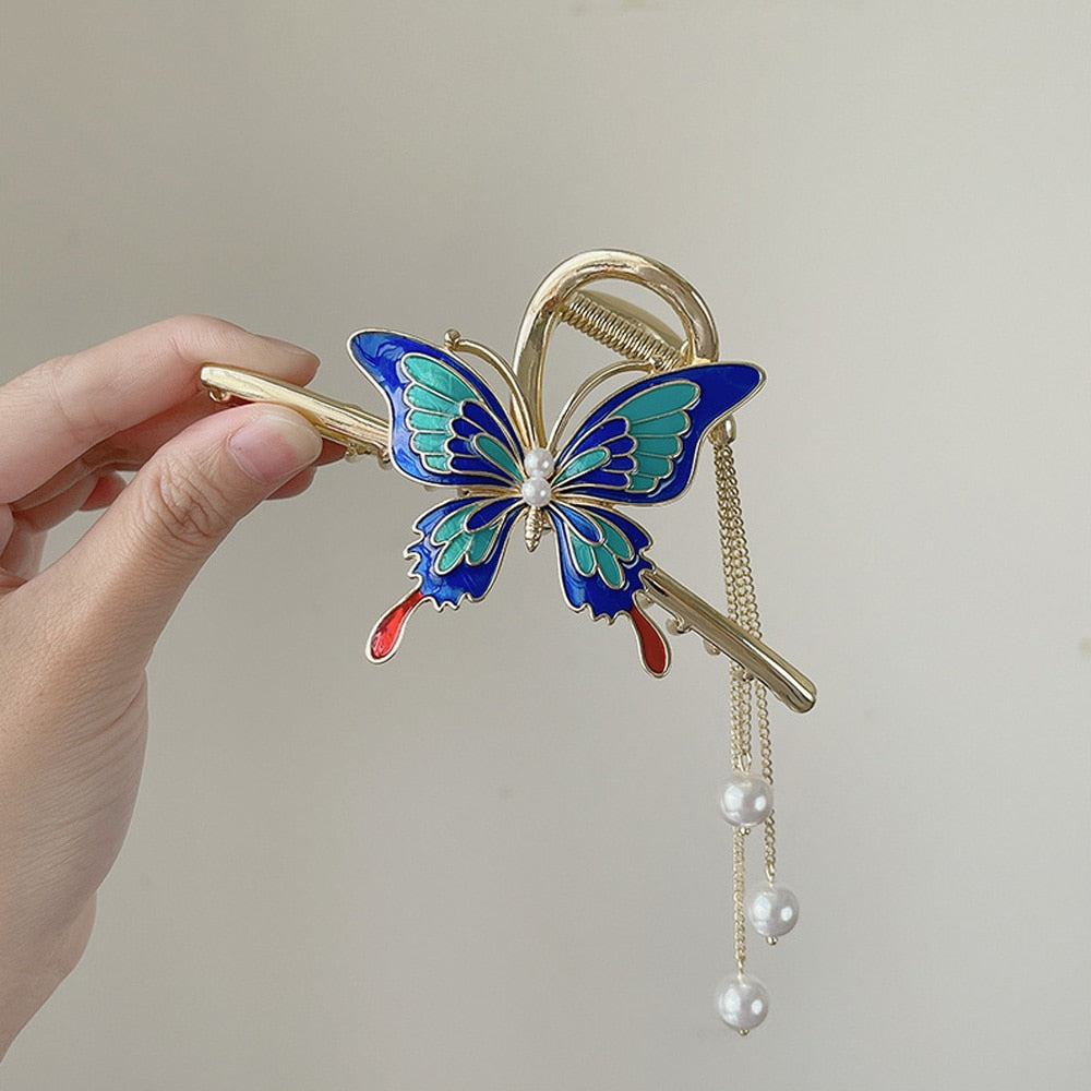 Chic Silver Butterfly and Rose Flower Hairpin. Hair accessories in USA. Bride accessories in USA. Bridal hair accessories in USA. Kids hair accessories in USA. Girls hair accessories. Hair products. Beautiful hair accessories.