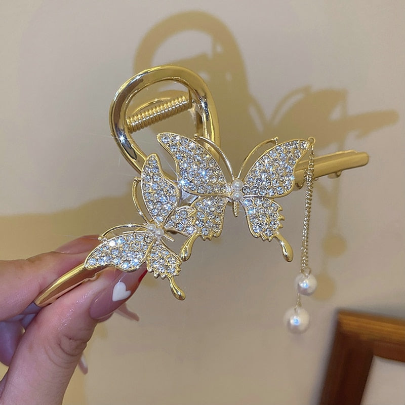 Chic Silver Butterfly and Rose Flower Hairpin. Hair accessories in USA. Bride accessories in USA. Bridal hair accessories in USA. Kids hair accessories in USA. Girls hair accessories. Hair products. Beautiful hair accessories.