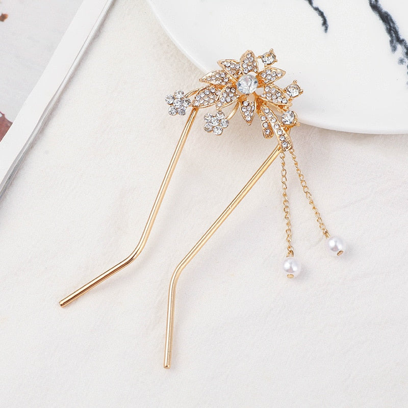 Pearl Shogun Hairpin. Hairxza Hair Accessories. Hair accessories in USA. Bride accessories in USA. Bridal hair accessories in USA. Kids hair accessories in USA. Girls hair accessories. Hair products. Beautiful hair accessories.