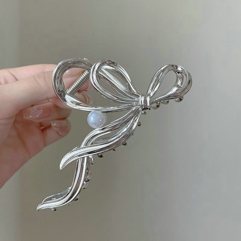 Chic Silver Butterfly and Rose Flower Hairpin. Hair accessories in USA. Bride accessories in USA. Bridal hair accessories in USA. Kids hair accessories in USA. Girls hair accessories. Hair products. Beautiful hair accessories.